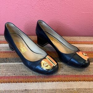 Salvatore Ferragamo Women’s Fiamma Black Leather Keyhole Buckle Block Heel Pumps